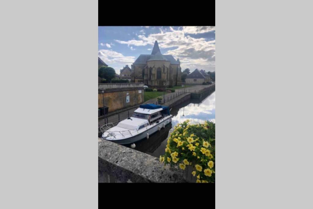 Bateau  Tsilaosa Au Coeur De Namur Ξενοδοχείο Εξωτερικό φωτογραφία